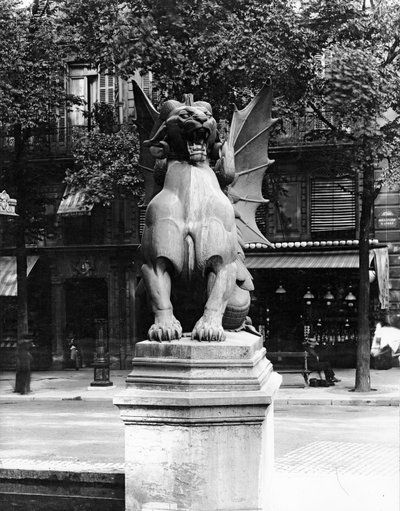 Chimäre vom St. Michel-Brunnen, Paris, ca. 1860 von Adolphe Giraudon